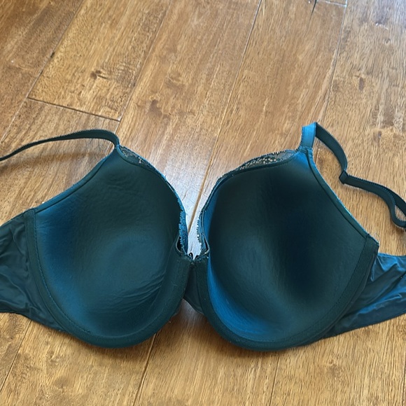 Victoria Secret 38DD bra Body by Victoria lined perfect coverage - Picture 6 of 8